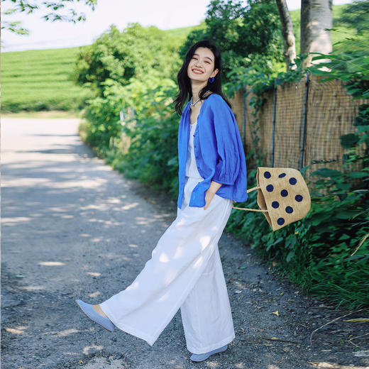 绽放388朵/【多巴胺】高支苎麻v领防晒小衫开门襟塔克七分袖衬衫 商品图3