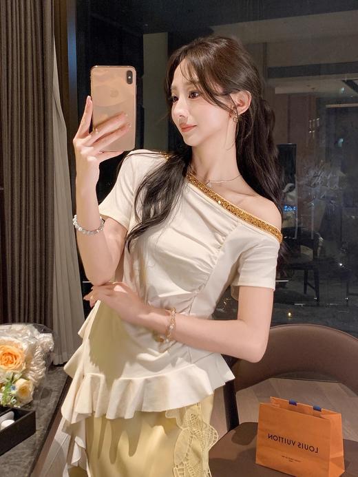 张心子【南法假日】夏日气质露肩斜肩短袖上衣 U2506001 商品图9