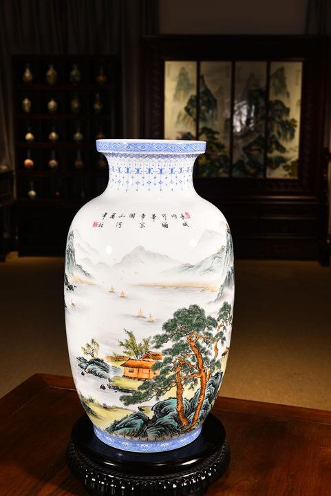 珐琅彩家国山河冬瓜瓶 商品图0