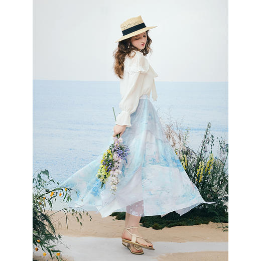 两三事沁凉海滩2025夏新款温柔风蕾丝拼接印花高腰半身裙飘逸长裙 商品图1