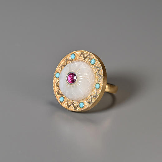 清代和田白玉莲花戒指 商品图1