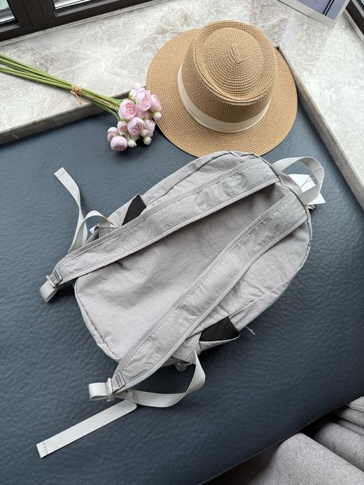 点此购买 可隆男女款轻便双肩背包 xj 322884 商品图5