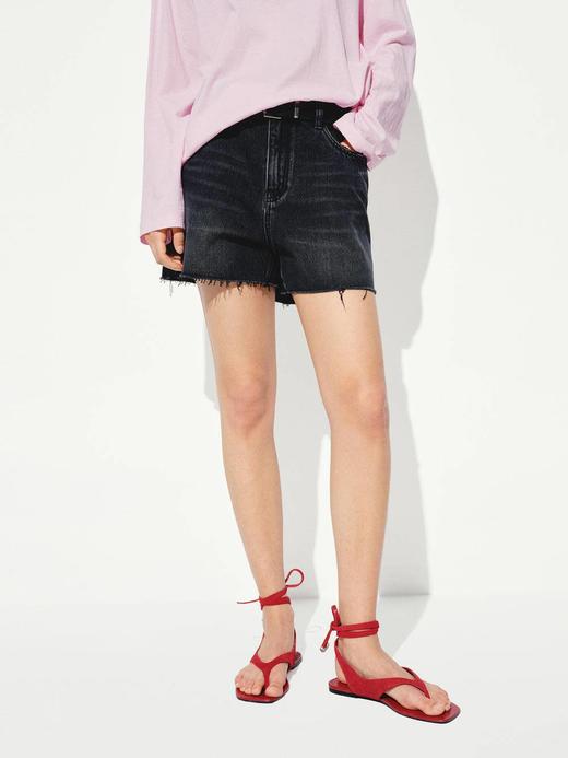 【大都会】刘柏辛同款25夏季|毛边牛仔短裤 商品图0