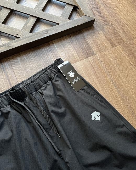 点此购买 迪桑特夏季男士户外运动休闲天丝皮肤梭织速干长裤 xj 322914 商品图7