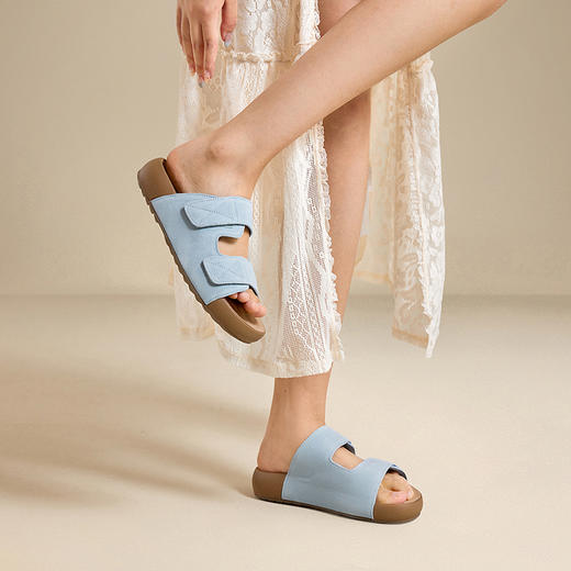 千百度复古魔术贴勃肯鞋女款厚底露趾外穿沙滩凉拖鞋A25320808 商品图4