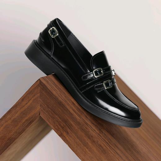 【云粉节】【思加图】BF楼思加图25秋简约搭扣黑色低跟乐福鞋EFI07吊牌价1490，现价1098 商品图3