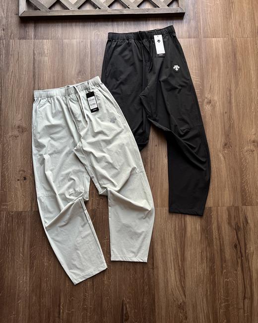 点此购买 迪桑特夏季男士户外运动休闲天丝皮肤梭织速干长裤 xj 322914 商品图0