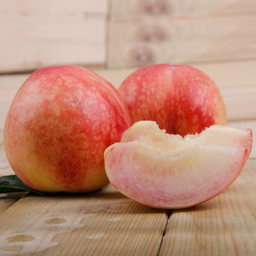 【十堰主城区包邮】新鲜水果 丹江口贡桃  6斤装（微瑕疵果，介意勿拍） 商品图3