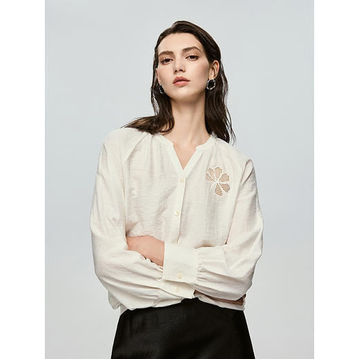 棉仓363604049-初棉轻氧感法式花朵镂空刺绣衬衫 商品图1