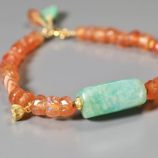 西亚高古天河石+红玛瑙金莲多宝手串 商品图3