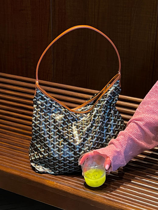 十分推荐~侧面对花HOBO腋下托特包，字母大容量单肩手提女包！不退不换~ 商品图4