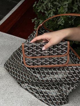 十分推荐~侧面对花HOBO腋下托特包，字母大容量单肩手提女包！不退不换~