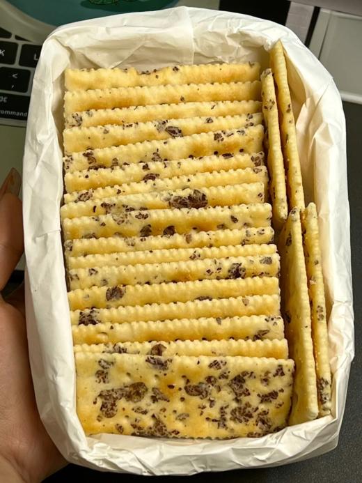 红谷林苏打饼干活动款（黑麦海盐2袋+黑松露2袋） 已热销10W+单❗❗❗0添加蔗糖 反式脂肪酸防腐剂香精 ❗添加≥15黑麦，地中海海盐以及🇳🇿新西兰进口黄油  商品图4