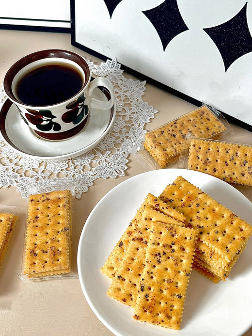 红谷林苏打饼干活动款（黑麦海盐2袋+黑松露2袋） 已热销10W+单❗❗❗0添加蔗糖 反式脂肪酸防腐剂香精 ❗添加≥15黑麦，地中海海盐以及🇳🇿新西兰进口黄油  商品图10