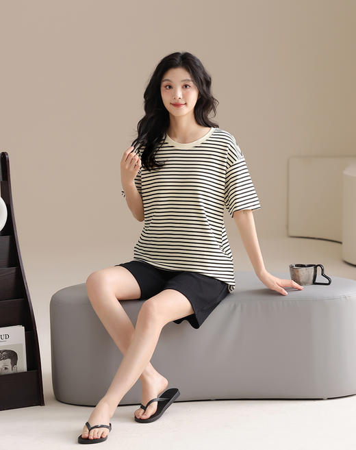 康妮雅女式短袖短裤套头套装 商品图6