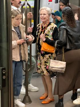 被法国本地老奶奶的优雅暴击了