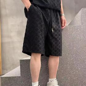 1V驴家25夏季新款浮雕logo满印短裤 