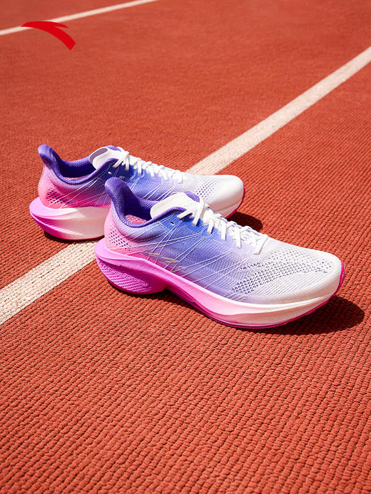 安踏马赫4代PRO v2丨氮科技轻质专业跑步鞋男竞速跑鞋112535584 商品图1