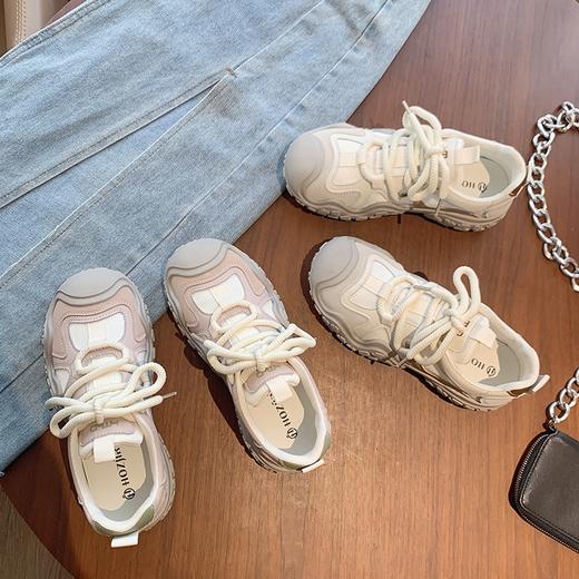 「AILISCOCO系带软底登山鞋」质感鞋面简约有范 轻软鞋垫亲肤贴足 享受云朵般脚感 坚韧后跟走路回弹 舒适高度 日常上班无压力 商品图4