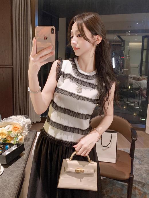 张心子【日常美女感】名媛高级感小香风背心针织上衣 U2503042 商品图5