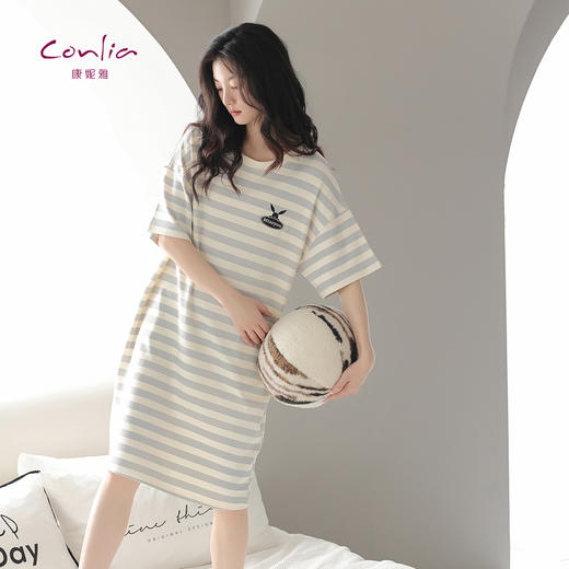 康妮雅女式短袖睡裙 商品图0