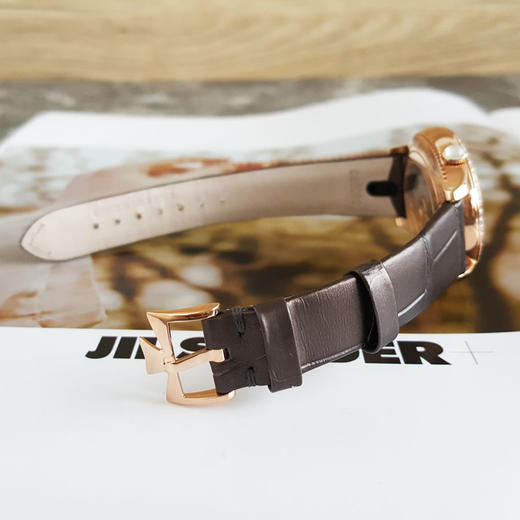 【95新】Vacheron Constantin 江诗丹顿伊灵女神系列4605F/000R-B496自动机械机芯35MM（女款）日期显示现售价 240625NJS12 商品图6