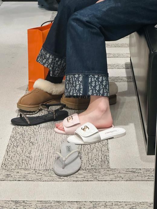 香奈儿25SS菱格书包扣拖鞋（HC） 商品图1