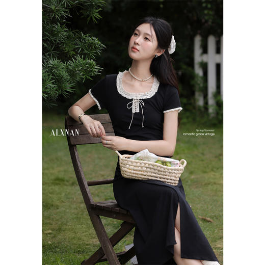 鹿向南「星月夜港」法式U领黑色短袖连衣裙女夏撞色系带A字长裙 商品图4