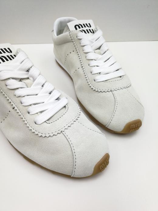 女款Plume绒面皮革运动鞋017 商品图3