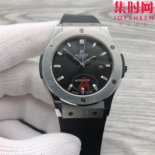 经 典 融 合 系列 男士腕表 商品图1