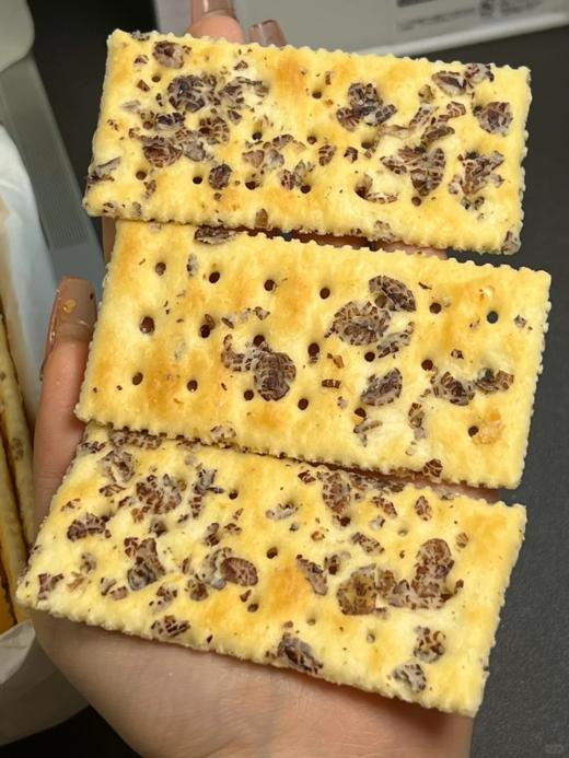 红谷林苏打饼干活动款（黑麦海盐2袋+黑松露2袋） 已热销10W+单❗❗❗0添加蔗糖 反式脂肪酸防腐剂香精 ❗添加≥15黑麦，地中海海盐以及🇳🇿新西兰进口黄油  商品图13