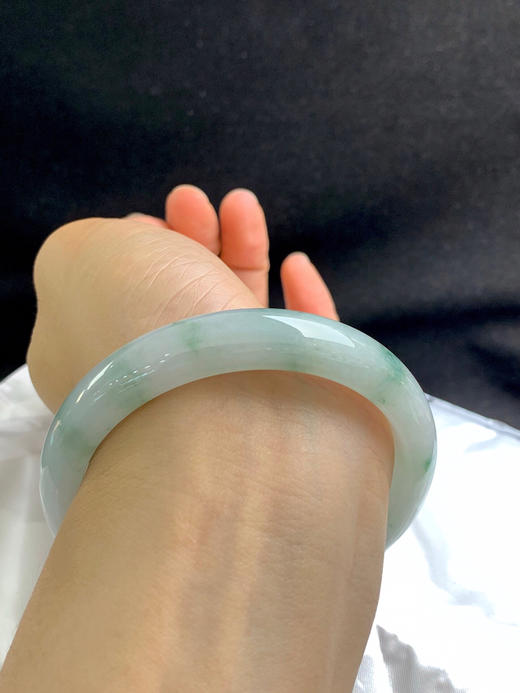 620365，60.5圈口，糯化飘花正圈平安镯，窄条形，种水好 商品图5