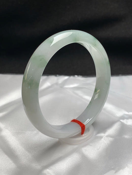 620365，60.5圈口，糯化飘花正圈平安镯，窄条形，种水好 商品图1