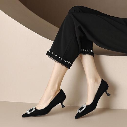 【预售5天】两种跟高方扣水钻气质尖头浅口女人味高跟鞋欧美风单鞋ZF&ZF3399 商品图1