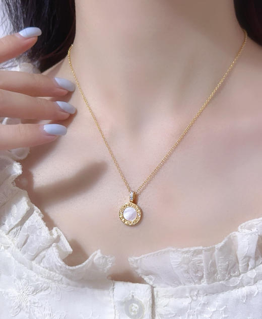 BV双面钱币项链 商品图4