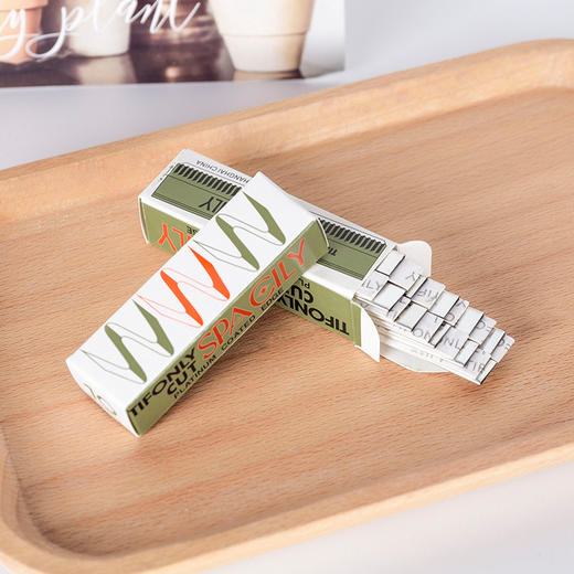 犀瑞修眉刀片10片装盒装碳钢刮眉刀片女士专用修眉刀片 商品图4