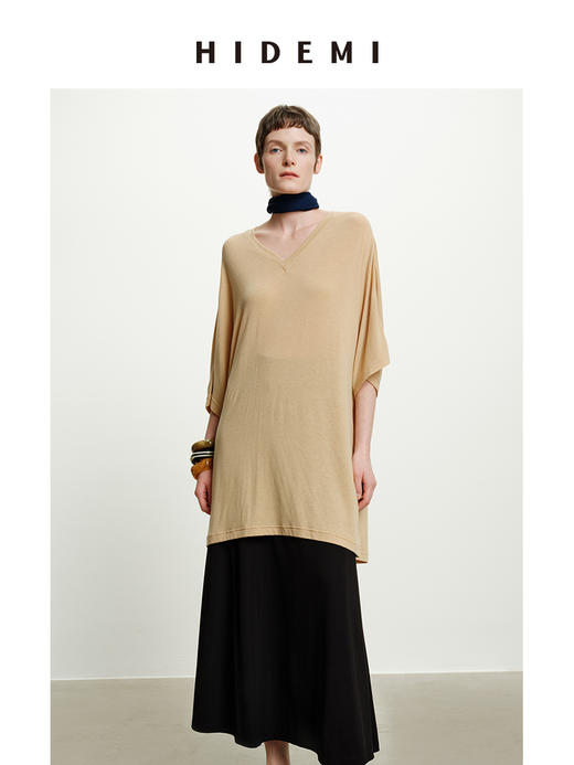 HIDEMI度假系列极简慵懒v领大廓形中长款T恤裙 商品图4