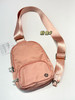 lululemon Everywhere Small Sling Bag便携休闲小包胸包斜挎包 商品缩略图12