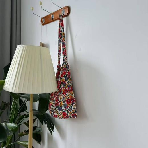 老米优品🎈3-5天！日本代购同款，好品质《复古ins风碎花帆布包》100%棉，把浪漫背在身上，让日子也染上碎花的温柔～ 下架 商品图1