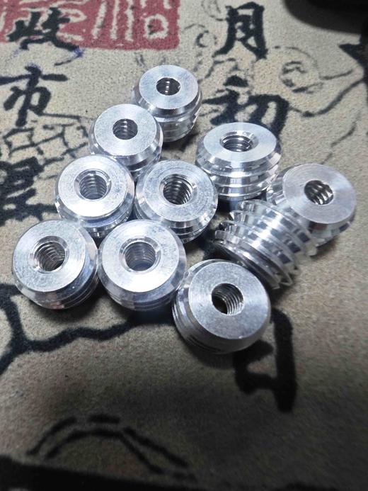 【货号01232】激光水平仪底座旋转头铝接头1/4转5/8转换头6MM转15MM水平仪转换头 商品图1