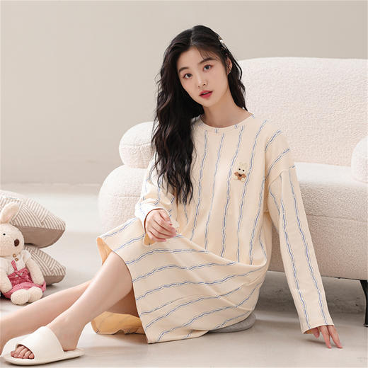 康妮雅女式长袖睡裙 商品图1