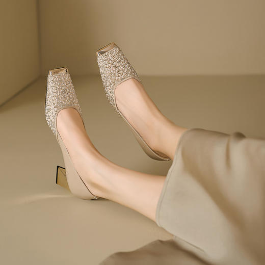 【预售5天】法式优雅水钻浅口玛丽珍单鞋通勤气质防踢金属方头6cm粗高跟鞋女MBJR&A758 商品图1