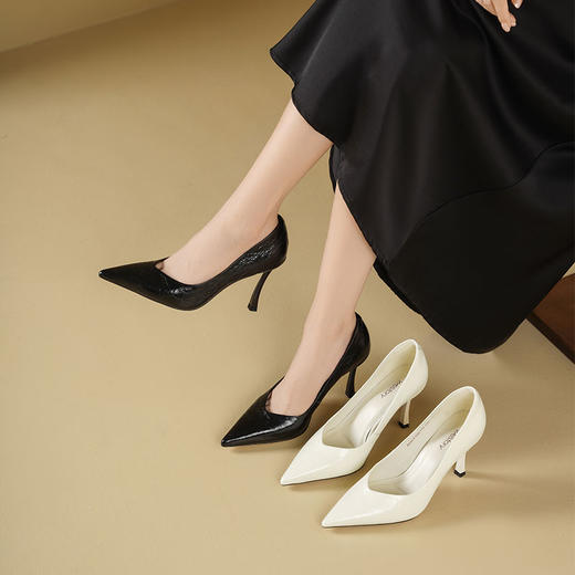 Westory2025年秋季极简尖头高跟软牛皮通勤百搭V口单鞋W25CE76201 商品图8
