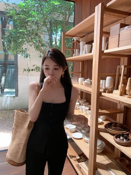 Read Nameless /瘦瘦纱线黑色坎甲背心 2025/6/30 商品图12