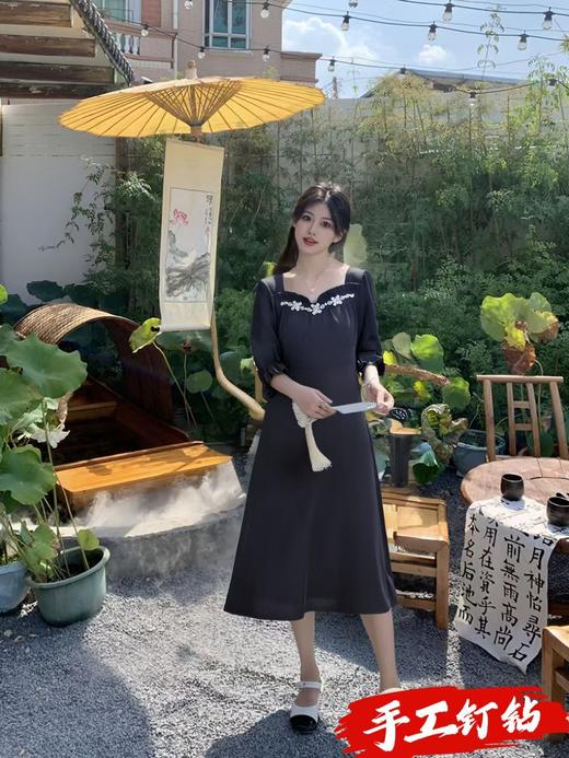 【诗铭洛可】XC7690连衣裙手工钉钻中袖小黑裙B4-2 商品图0