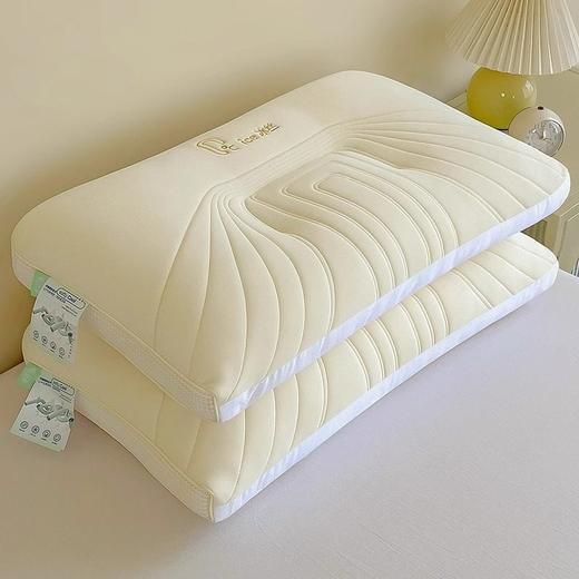 【A类凉感丝 循环透气 人体工学分区】冰丝枕头护颈椎助睡眠 商品图1