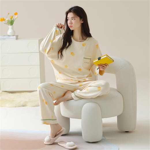 康妮雅女式长袖长裤套头套装 商品图3