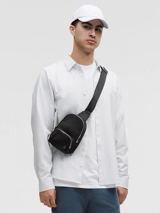 lululemon Everywhere Small Sling Bag便携休闲小包胸包斜挎包 商品图2