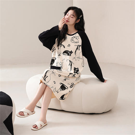 康妮雅女式长袖睡裙 商品图3