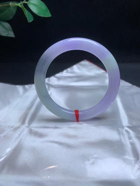 620355，52紫罗兰细圆条，大半截粉紫底色，清新秀气